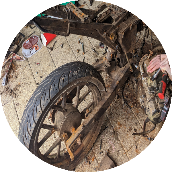 Mechanical dismantling